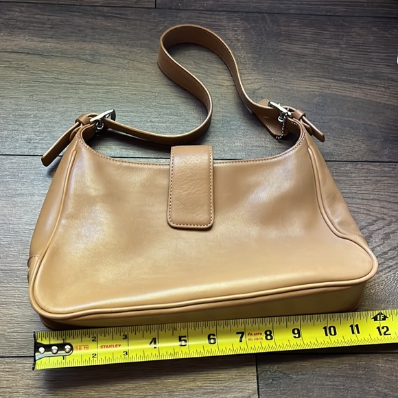Coach vintage tan leather handbag - Picture 7 of 9